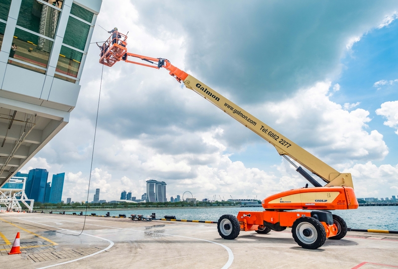 Boom lifts rental company in dubai