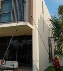 villa windows cleaning