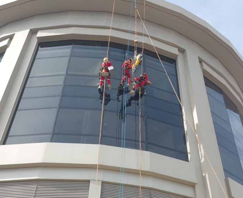 External-Glass-Replacement-Services-in-dubai
